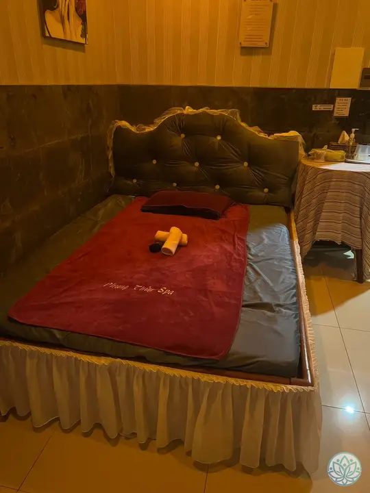 마사지 베드와 룸 분위기