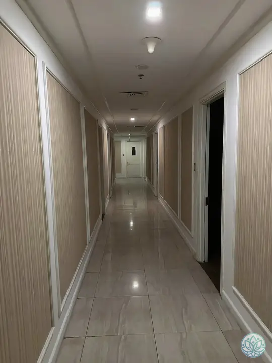 건물 내 복도